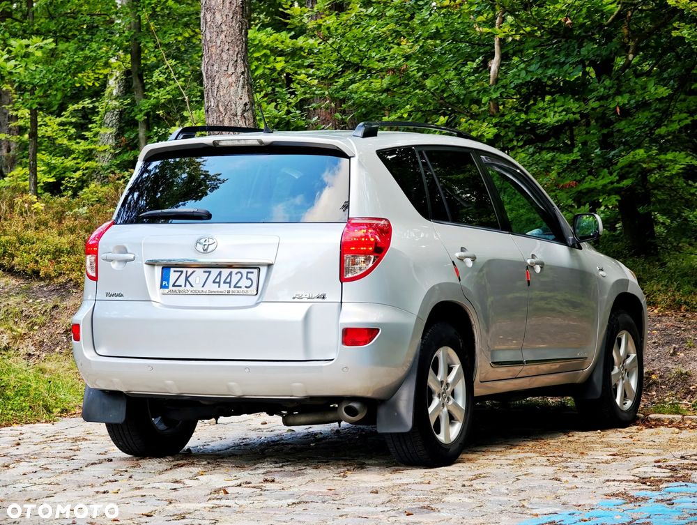Toyota RAV4 2.2 D-4D Luna - 4