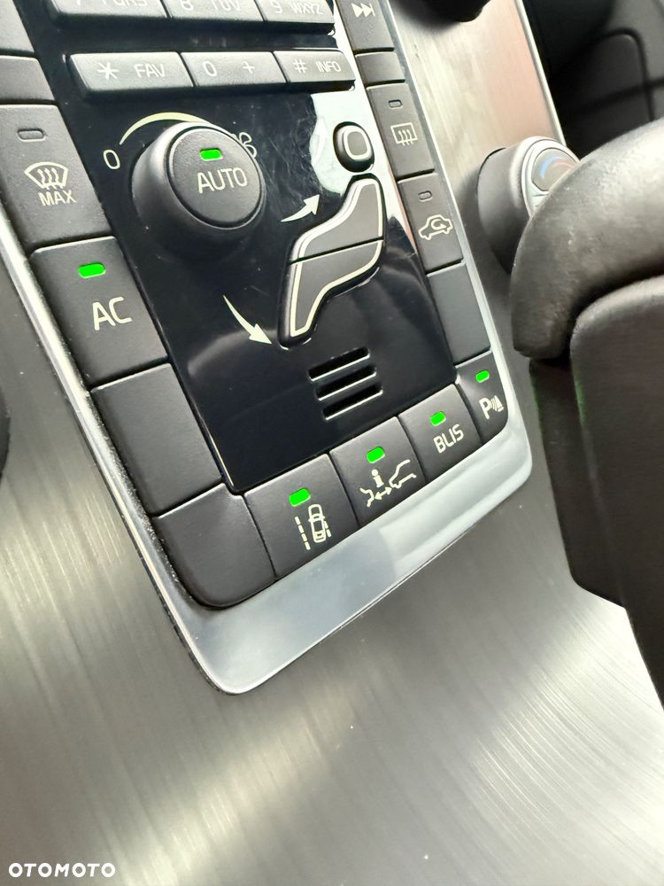 Volvo S60 D3 Geartronic Momentum - 32