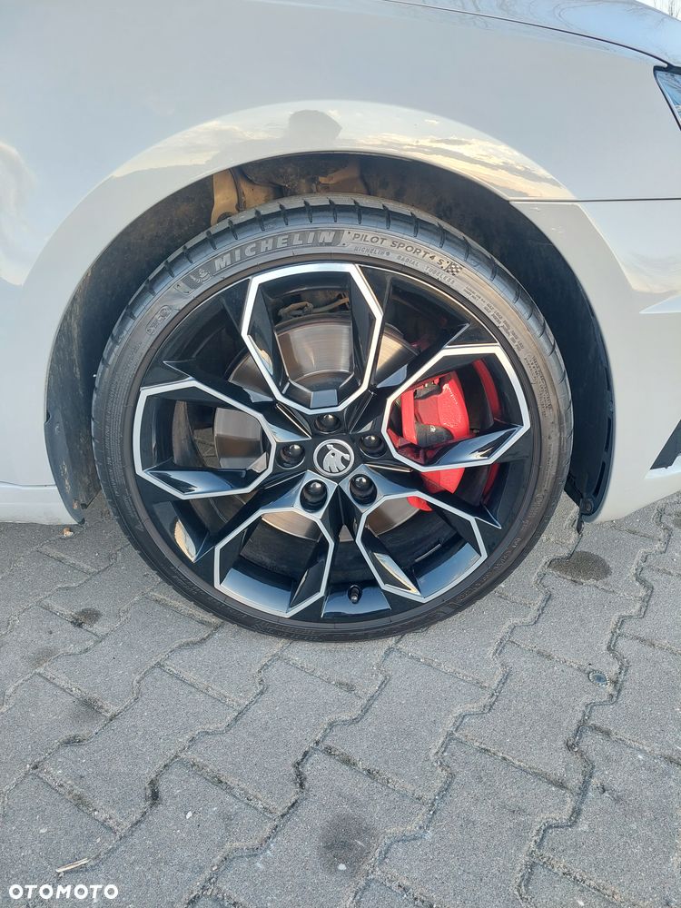 Skoda Octavia 2.0 TSI DSG RS 245 - 11