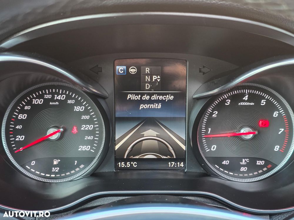 Mercedes-Benz GLC Coupe 300 4Matic 9G-TRONIC AMG Line - 28