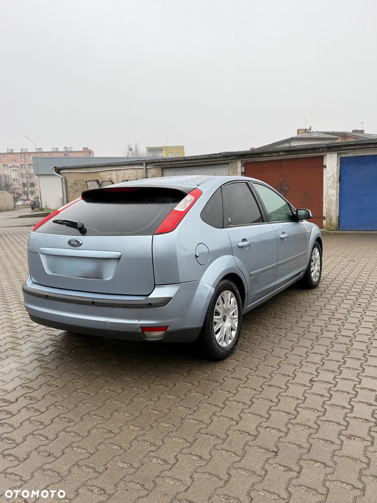 Ford Focus 1.6 Ti-VCT Ghia - 6