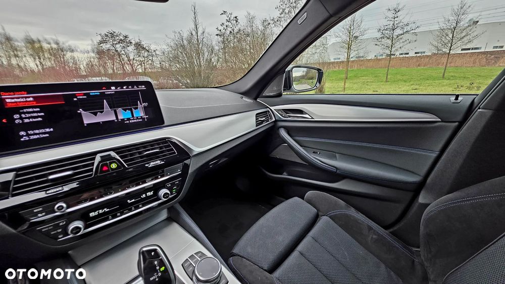BMW Seria 5 520i GPF M Sport sport - 22