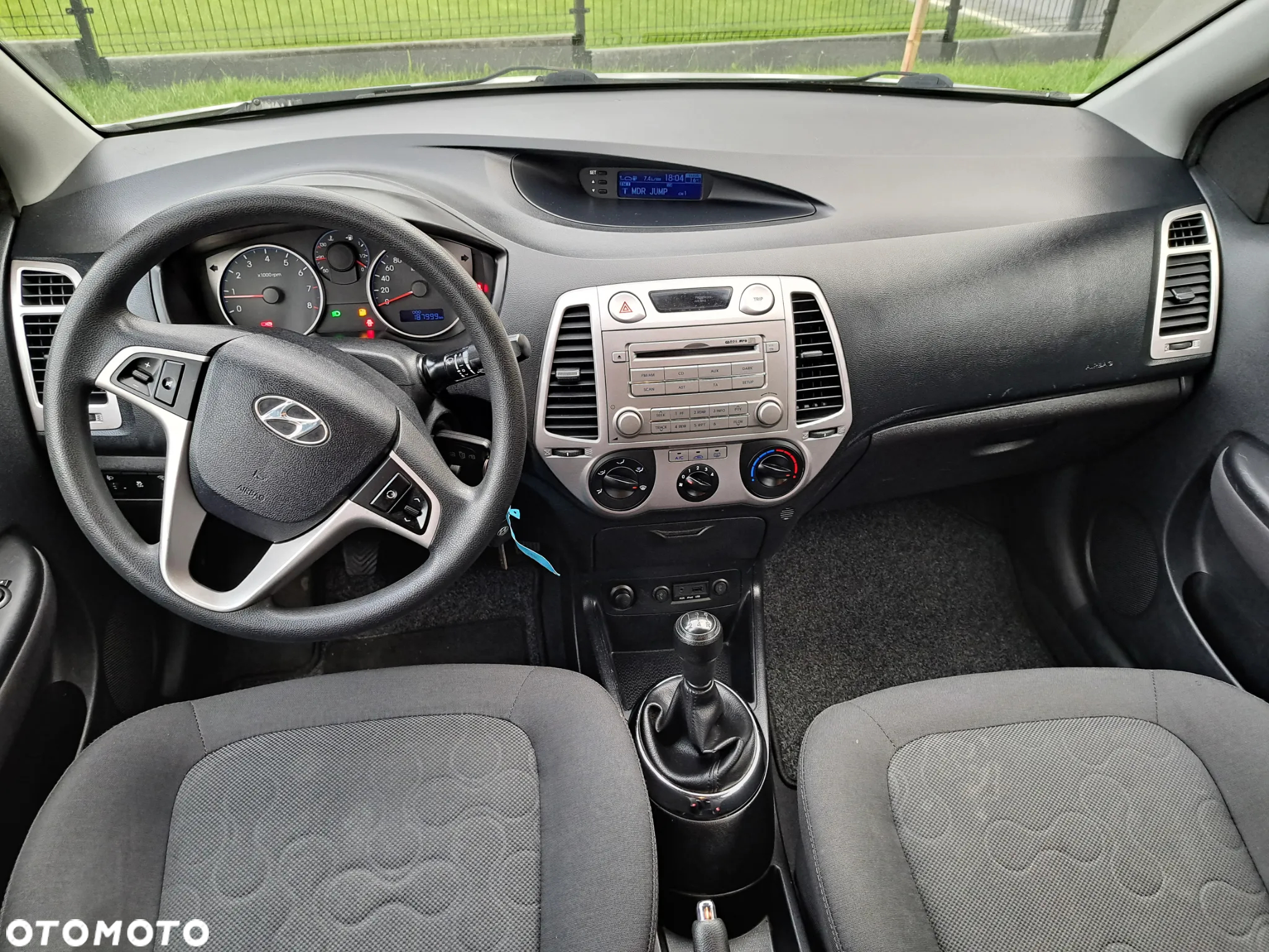 Hyundai i20 1.2 FIFA WM Edition - 14