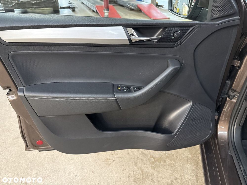 Skoda RAPID 1.0 TSI Ambition - 11