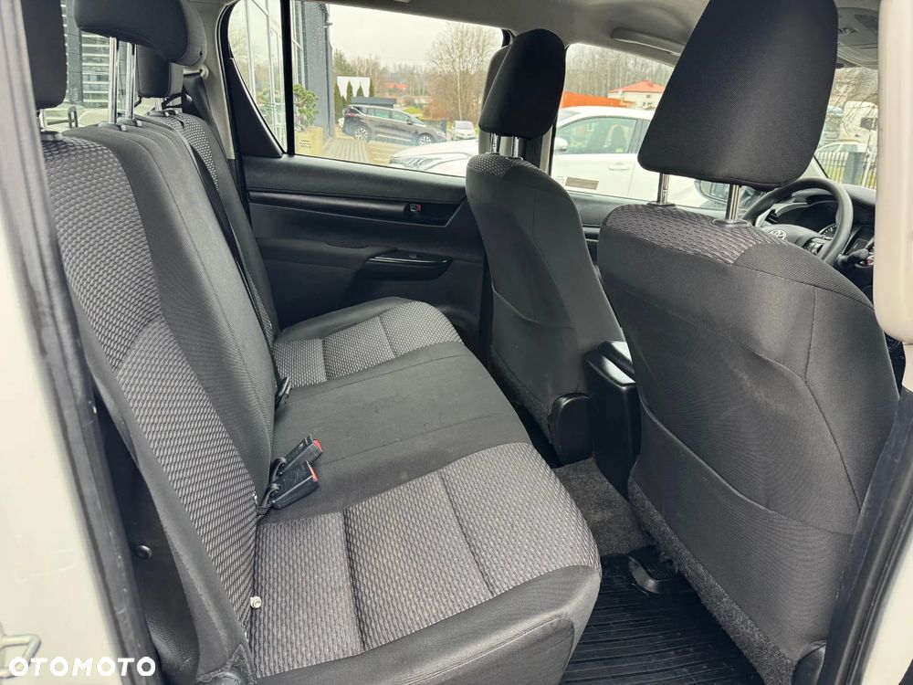 Toyota Hilux 2.4 D-4D Extra Cab DLX 4x4 - 16