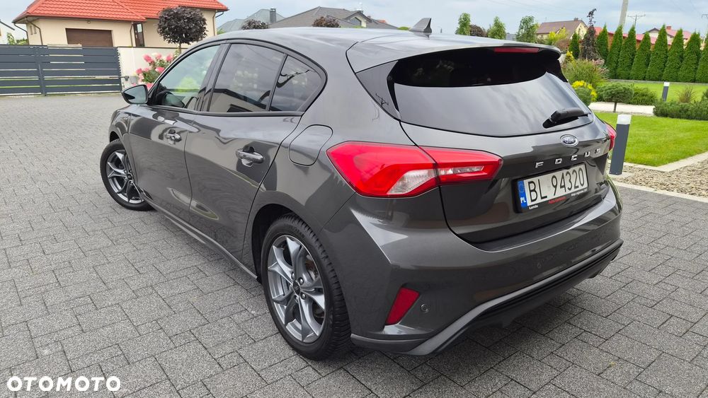 Ford Focus 1.0 EcoBoost Hybrid ST-LINE DESIGN - 3