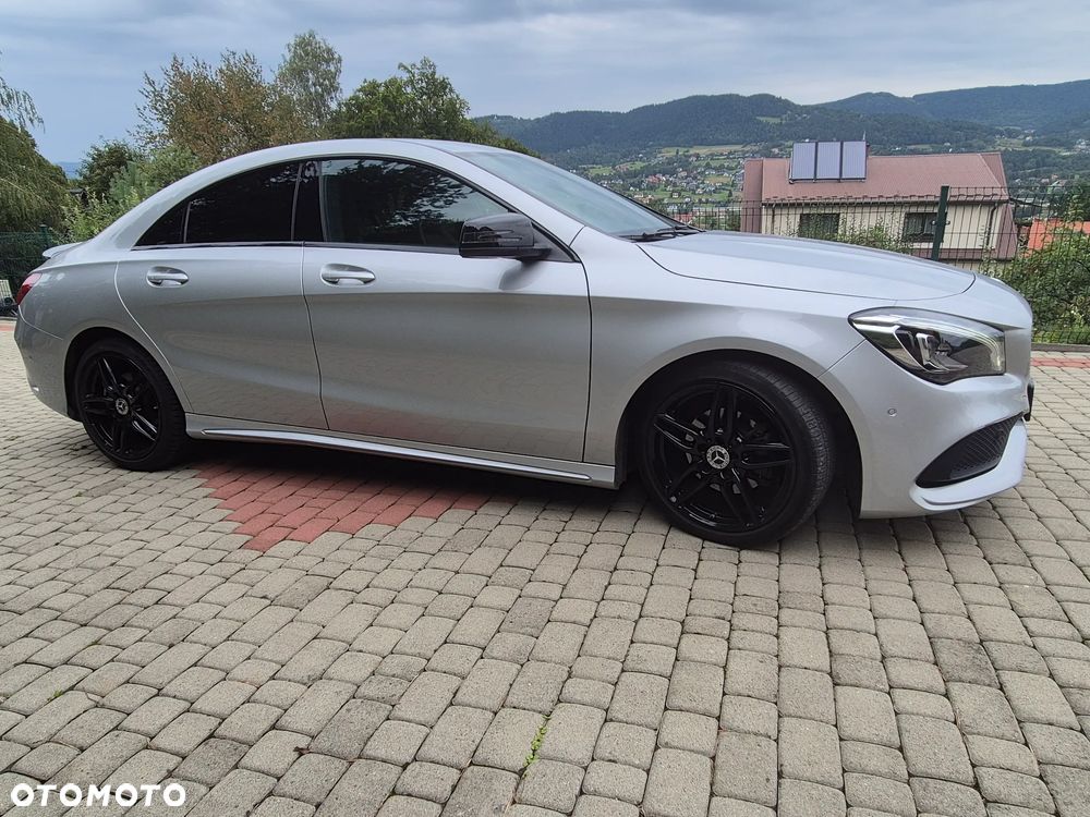 Mercedes-Benz CLA 180 7G-DCT AMG Line - 23