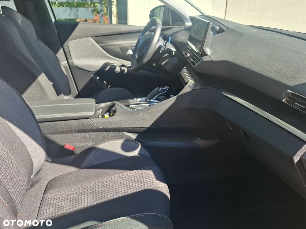 Peugeot 3008 1.2 PureTech Active Pack S&S EAT8 - 8