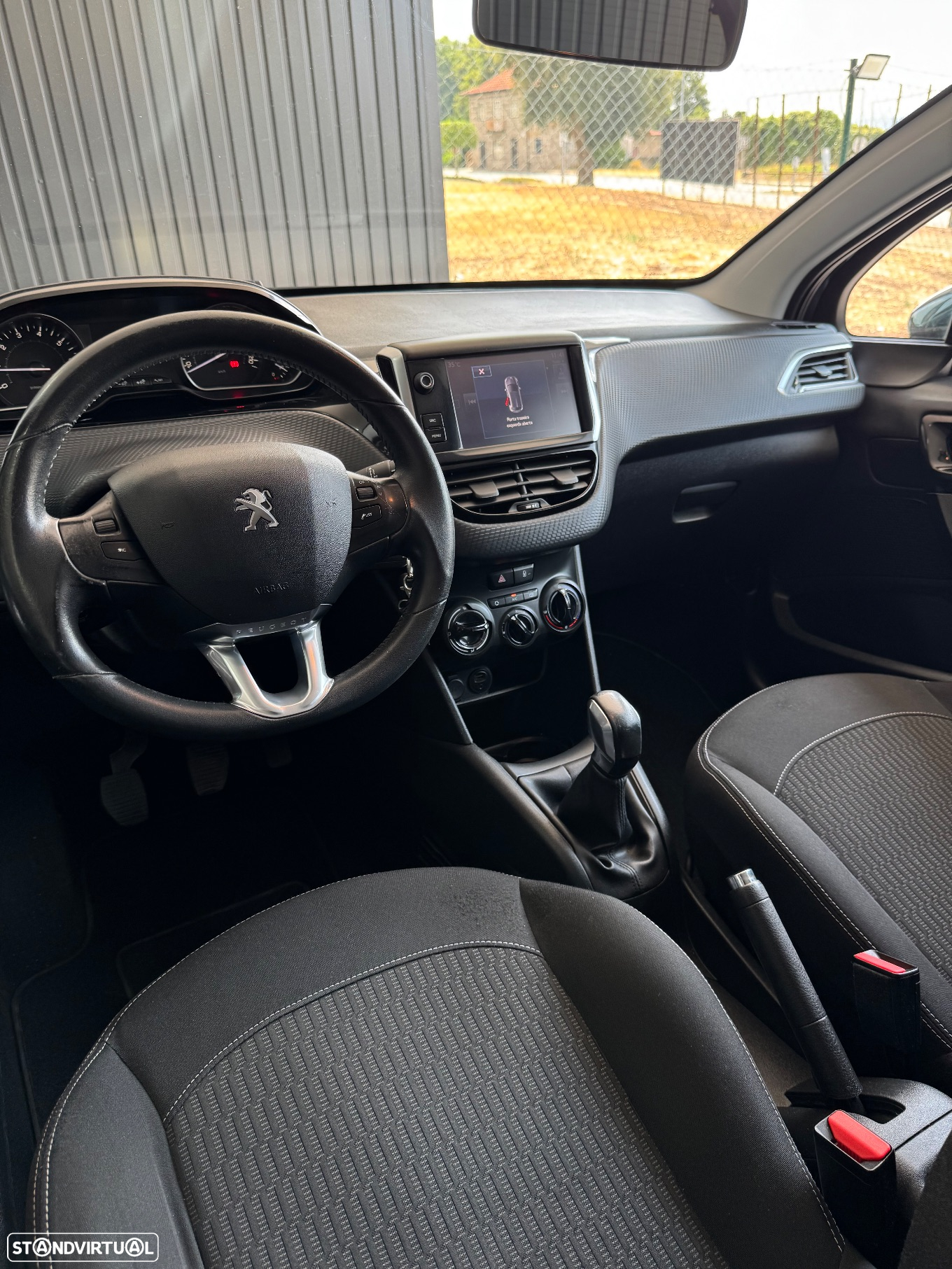 Peugeot 208 1.2 VTi SE Style - 11