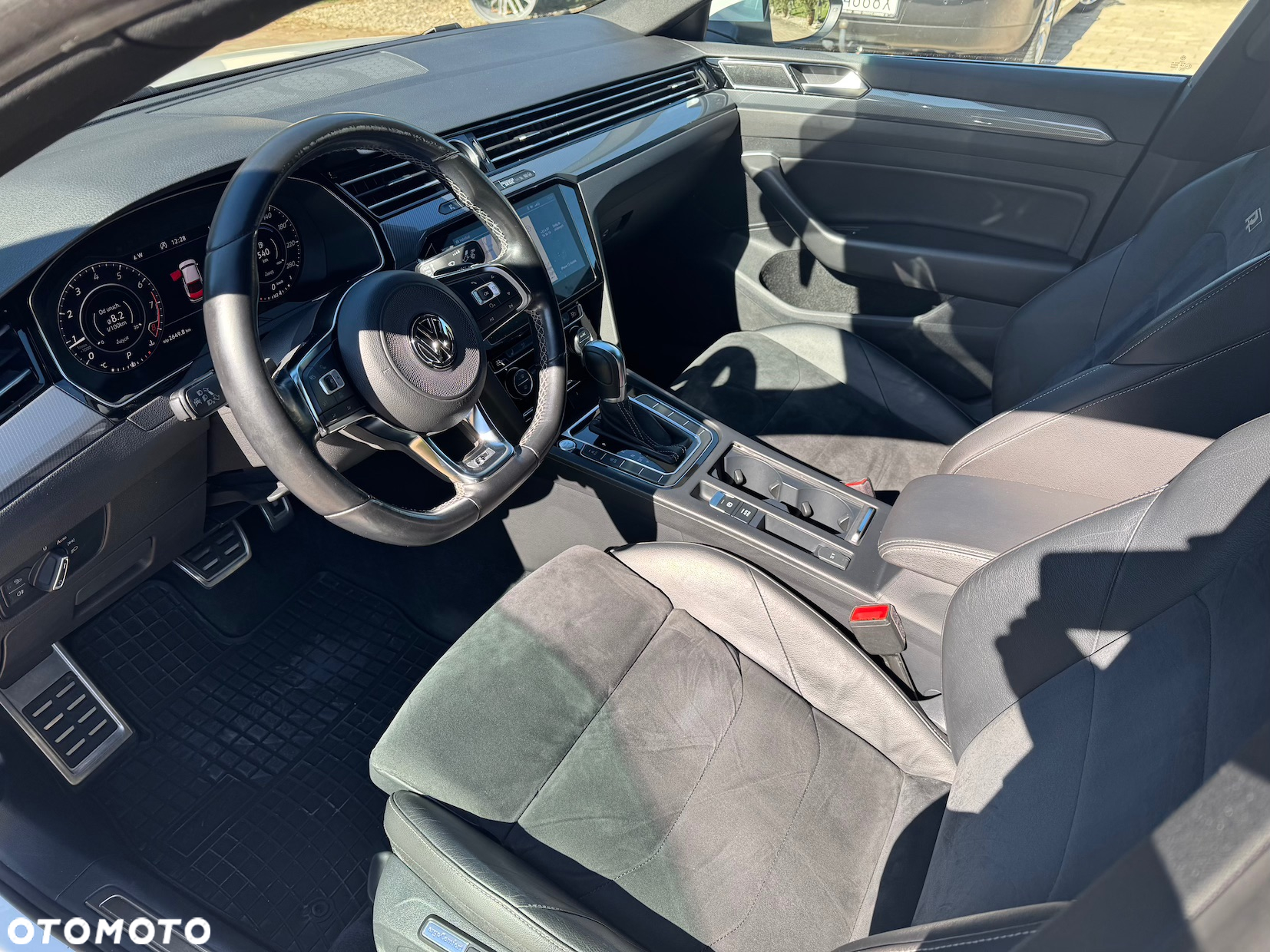 Volkswagen Arteon 2.0 TSI R-Line DSG - 12