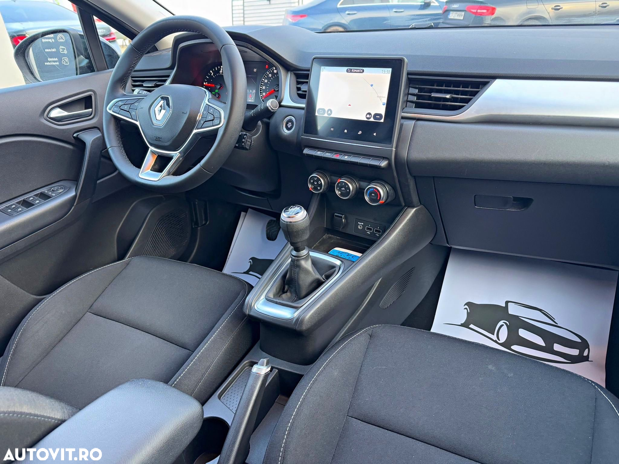 Renault Captur BLUE dCi 115 BUSINESS EDITION - 9