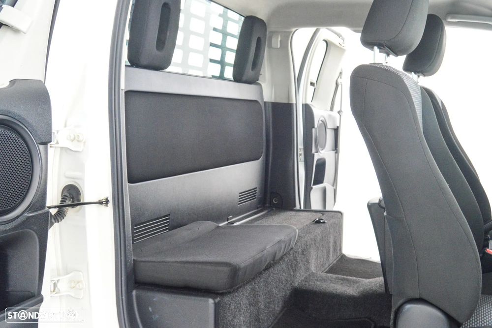 Toyota Hilux 2.4 D-4D 4X2 Cabine Extra 3L - 43