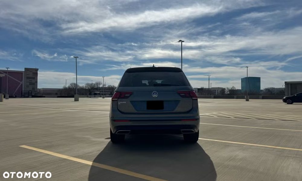 Volkswagen Tiguan - 4