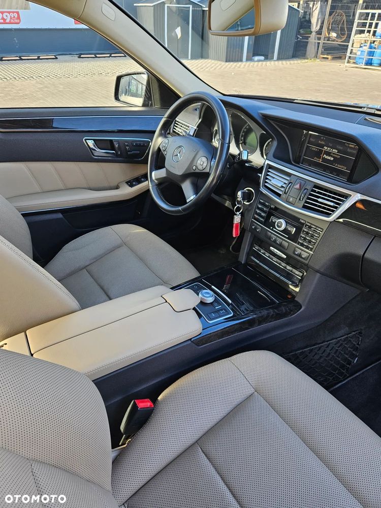 Mercedes-Benz Klasa E 350 CDI 4-Matic - 25