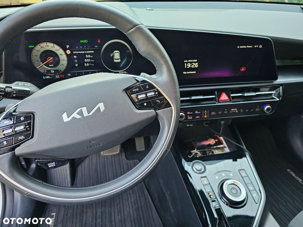 Kia Niro 64kWh M - 12