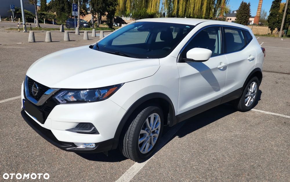 Nissan Rogue - 1