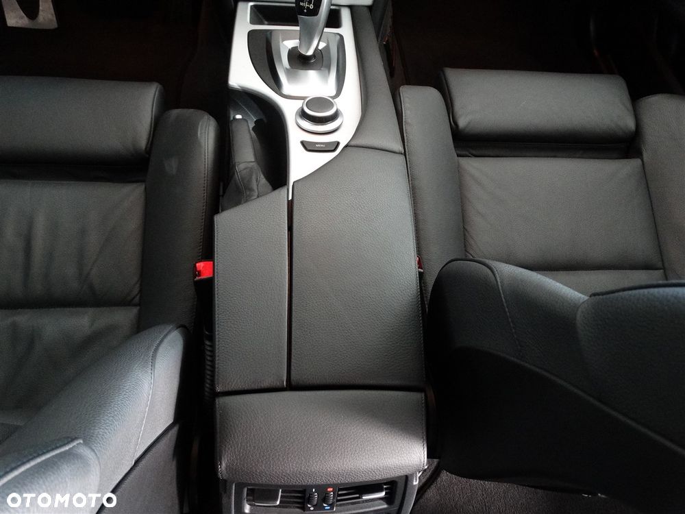 BMW Seria 5 530i - 28