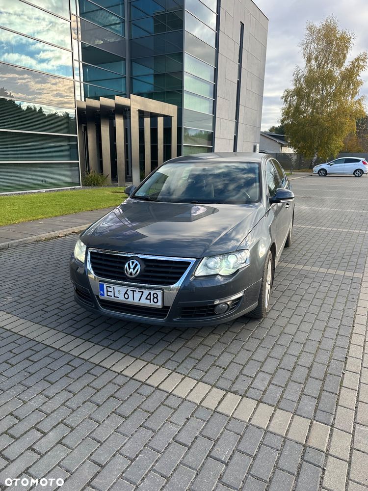 Volkswagen Passat 1.8 TSI Highline - 3
