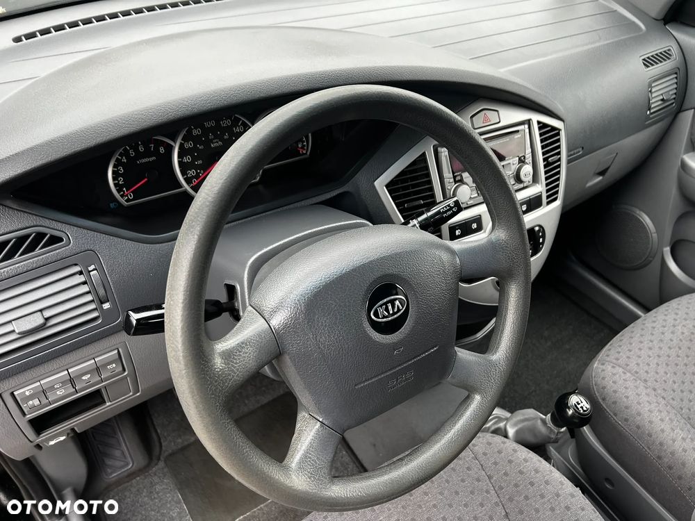 Kia Carens 2.0 EX - 13