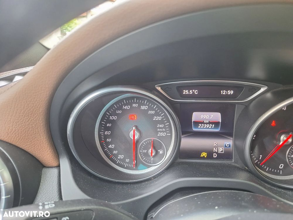 Mercedes-Benz CLA - 23