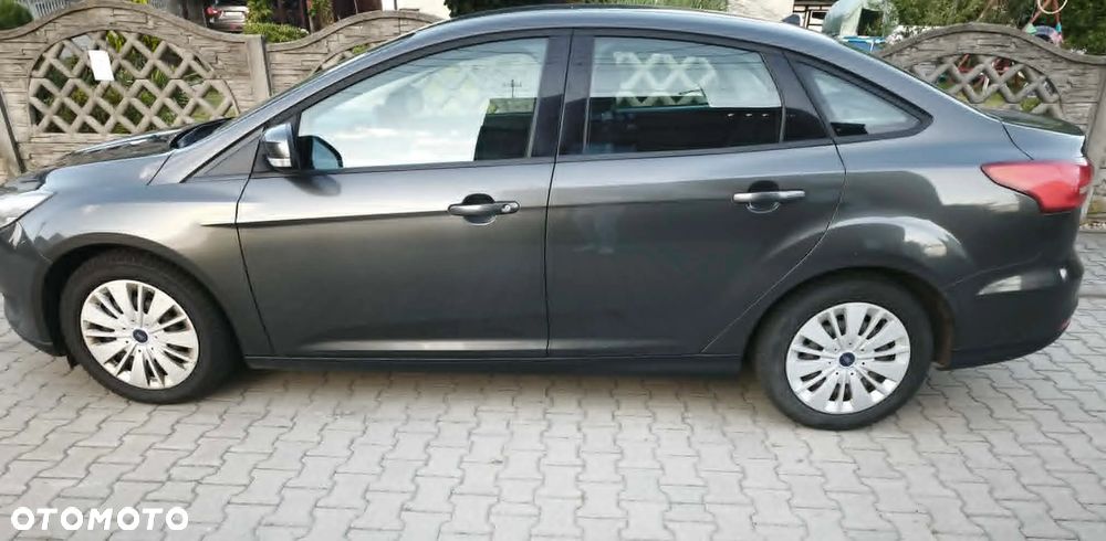 Ford Focus 1.6 Trend - 9