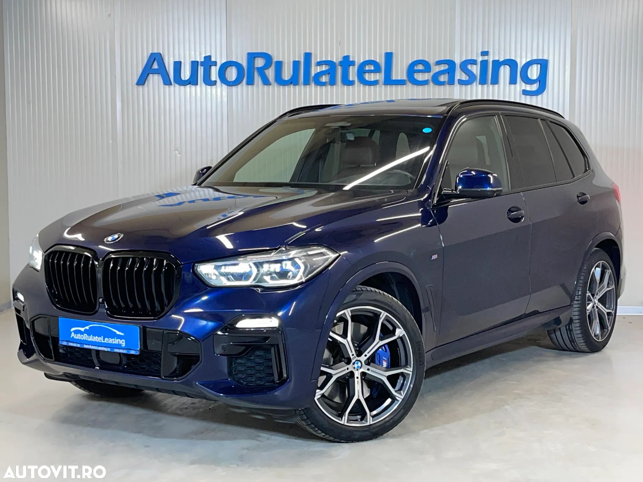 BMW X5 M M50i - 1