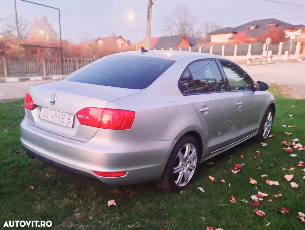 Volkswagen Jetta 1.4 TSI Highline DSG - 5