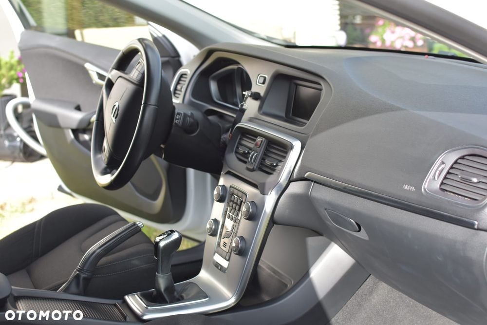 Volvo V40 D2 Momentum - 7