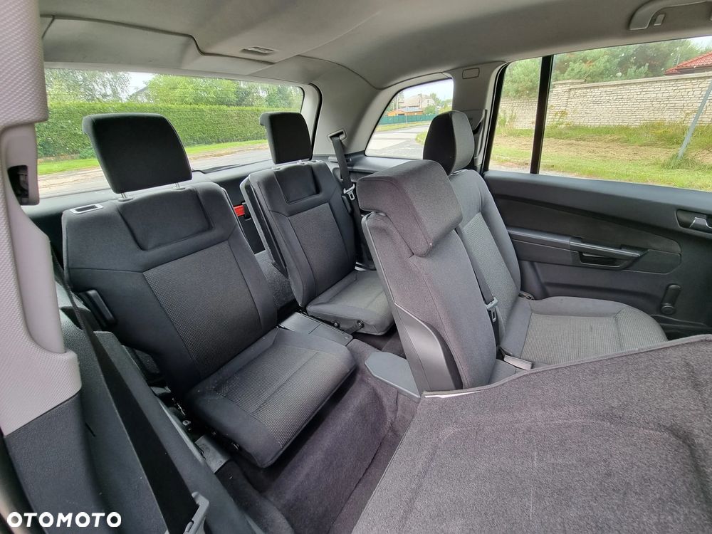Opel Zafira - 14