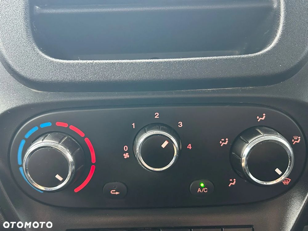 Iveco Daily 35S15 3.0 HPI Skrzynia 4,5m **Niski przebieg**KLIMA**Sprowadzony** - 12