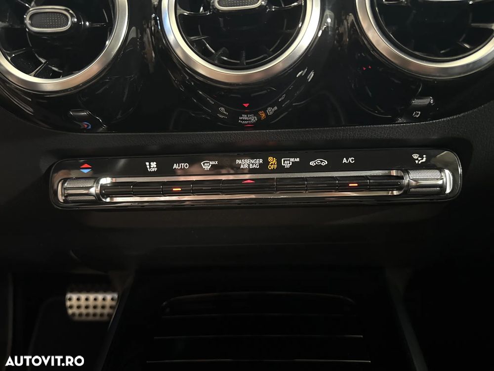 Mercedes-Benz GLA - 20