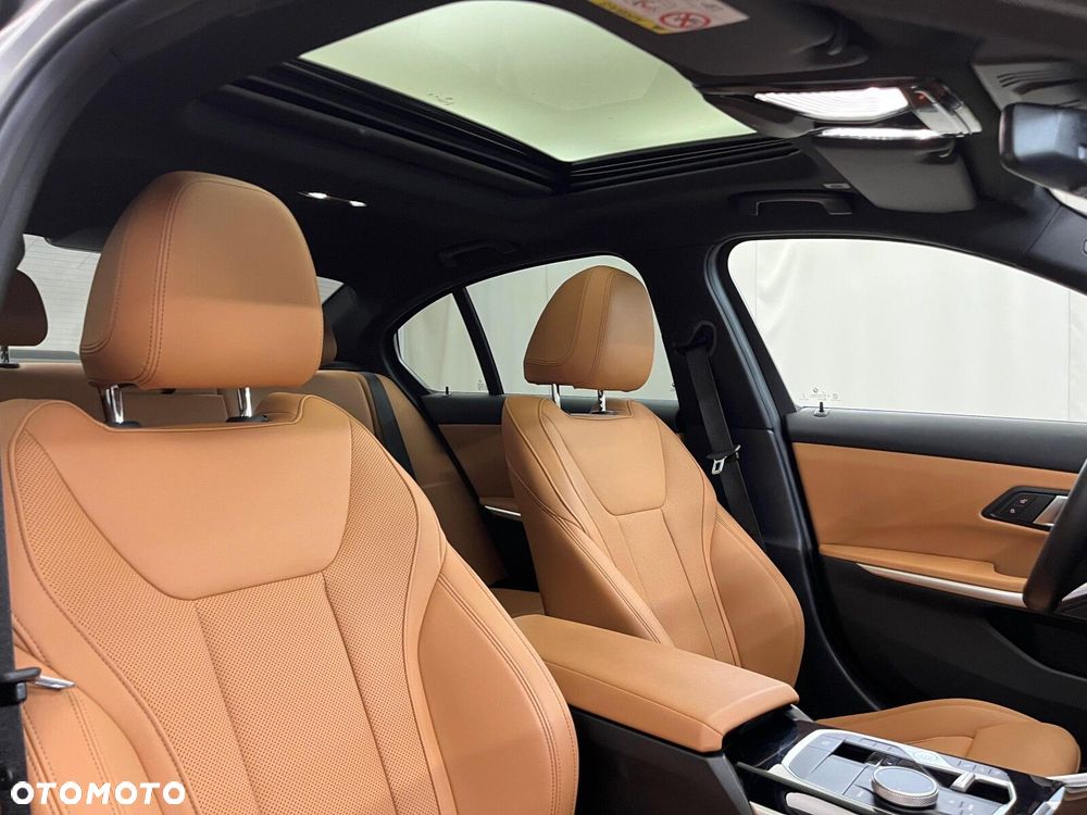 BMW Seria 3 320d xDrive mHEV M Sport sport - 41