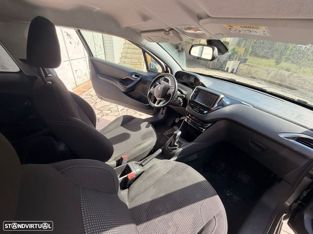 Peugeot 208 1.2 PureTech Allure - 15