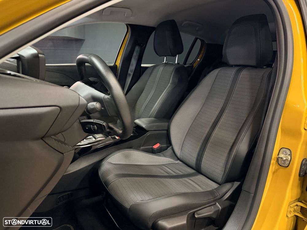 Peugeot e-208 Allure — fotografia 2