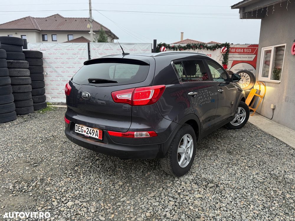 Kia Sportage 2,0 CRDI AWD Spirit - 3