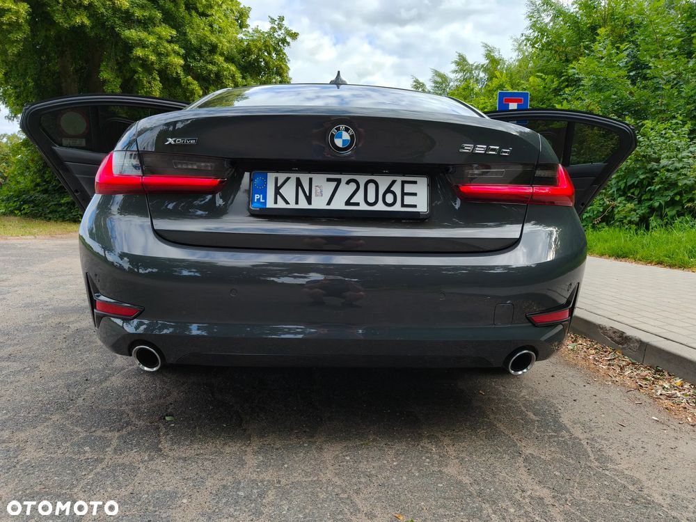 BMW Seria 3 320d xDrive - 10