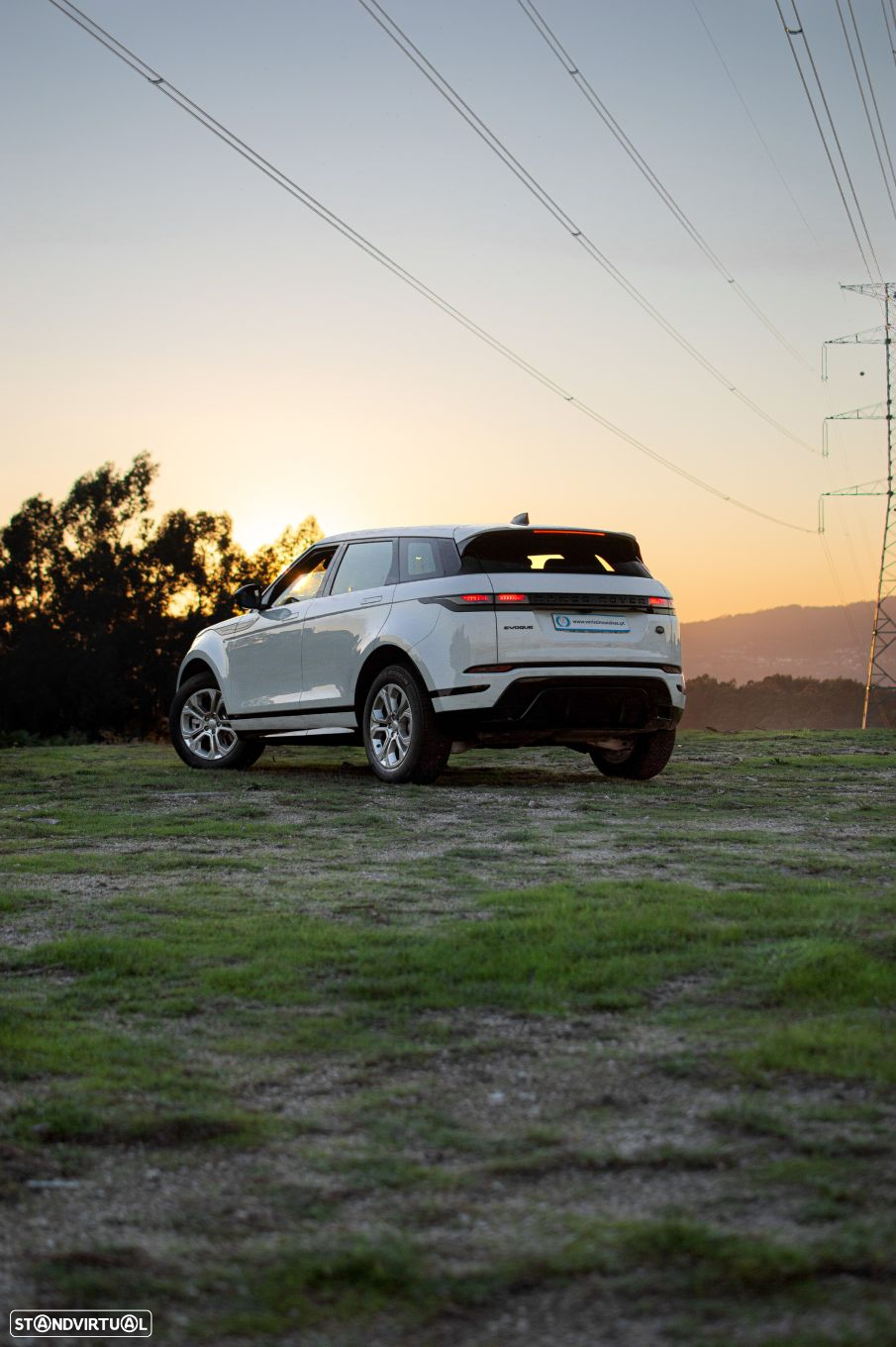 Land Rover Range Rover Evoque 2.0 D150 AWD R-Dynamic Auto - 41