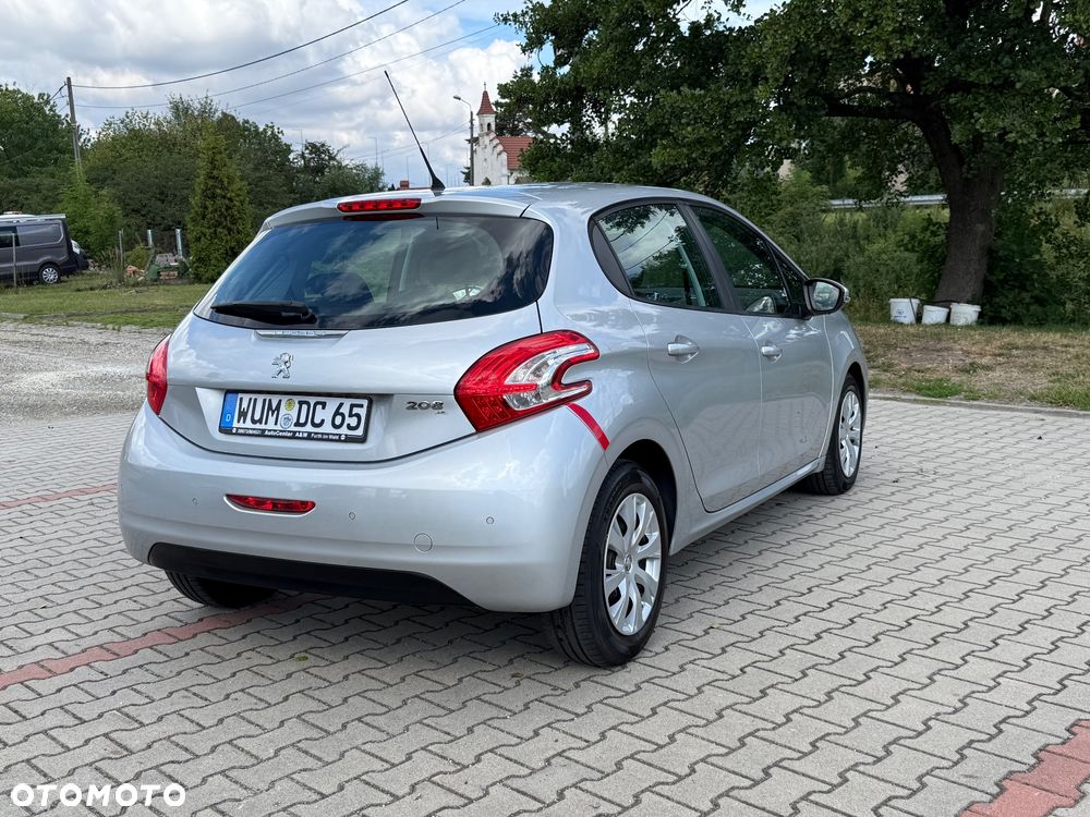 Peugeot 208 1.4 VTi Allure - 5
