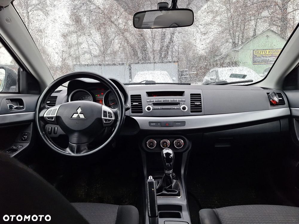 Mitsubishi Lancer 1.8 Intense - 8