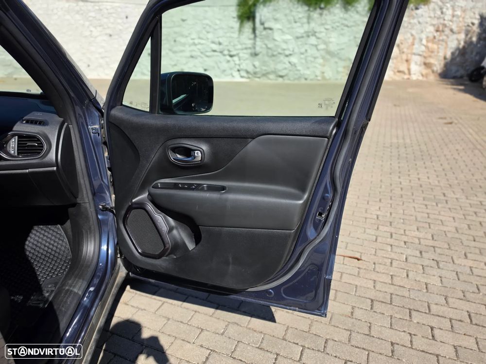 Jeep Renegade 1.3 T-GDI 4xe Auto S - 27