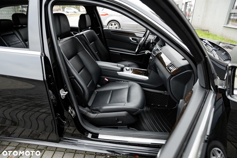 Mercedes-Benz Klasa E 300 BlueTEC HYBRID 7G-TRONIC Avantgarde - 23