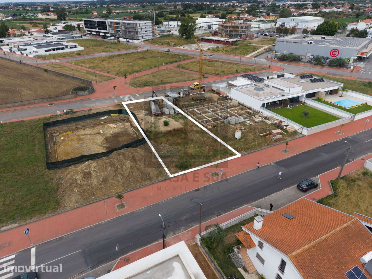Moradia T3+1 nova, térrea no centro de Avanca - Grande imagem: 5/25