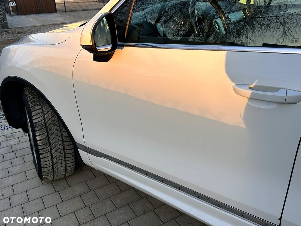 Volkswagen Touareg 3.0 V6 TDI BMT Perfectline R-Style - 12