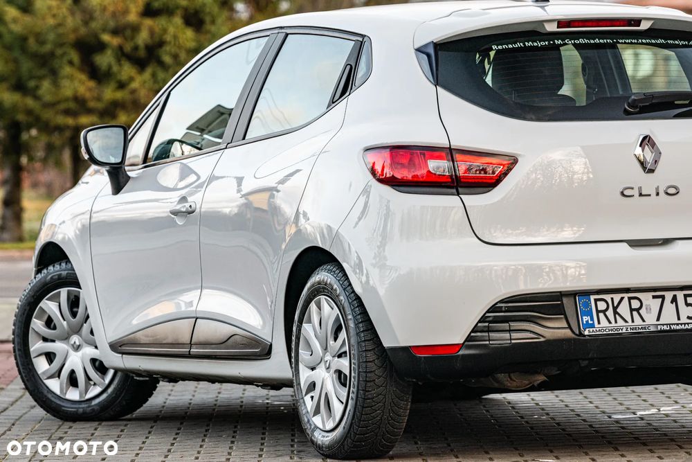 Renault Clio 1.2 16V 75 Life - 16