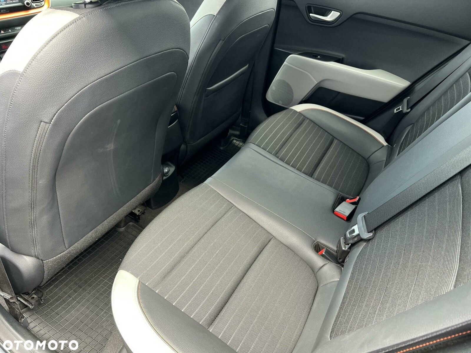 Kia Stonic - 22