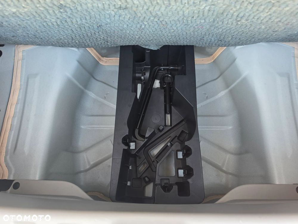 Toyota Aygo x-play touch - 22