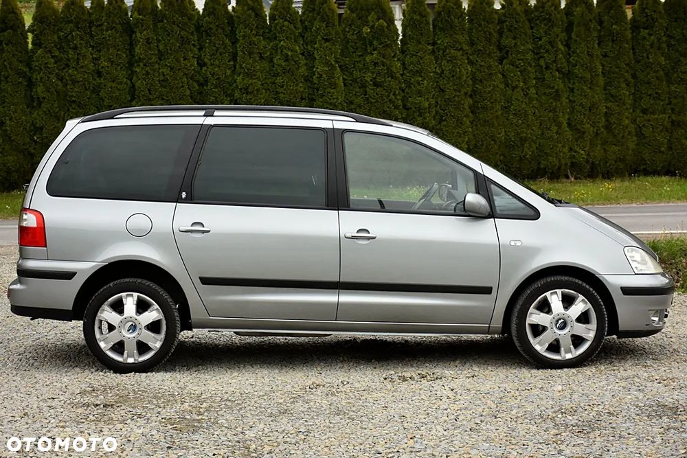 Ford Galaxy TDI Ghia - 14
