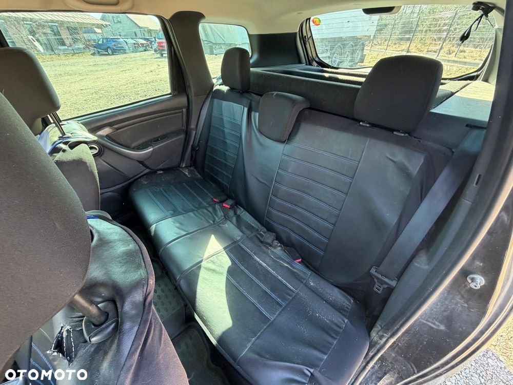 Dacia Duster dCi 110 FAP 4x4 Laureate - 11