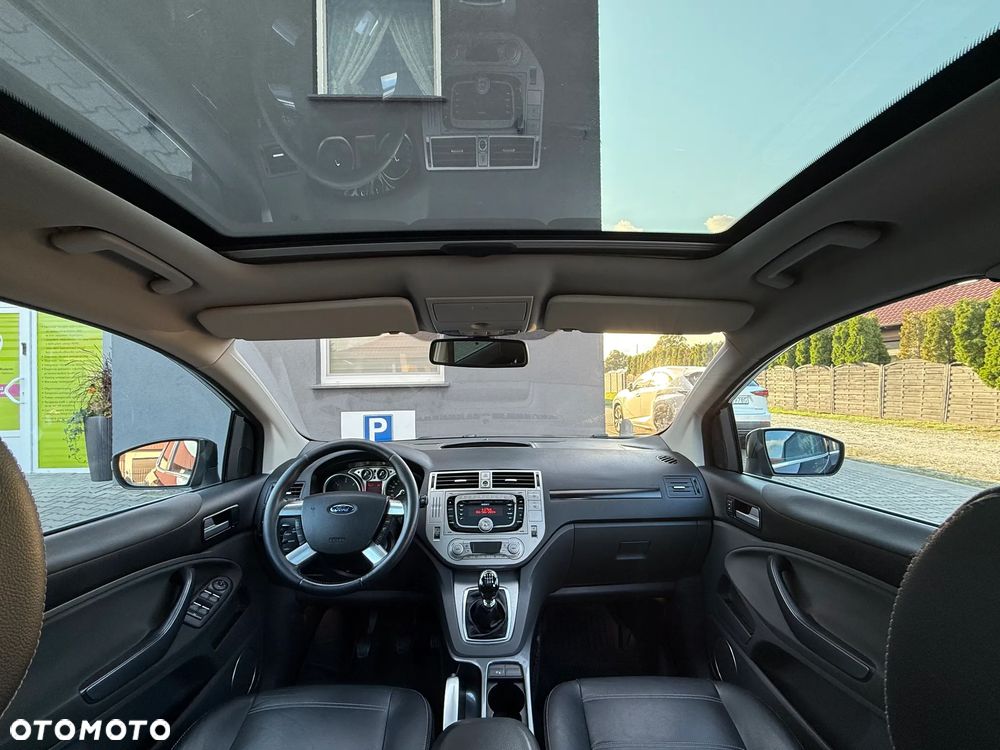 Ford Kuga - 34