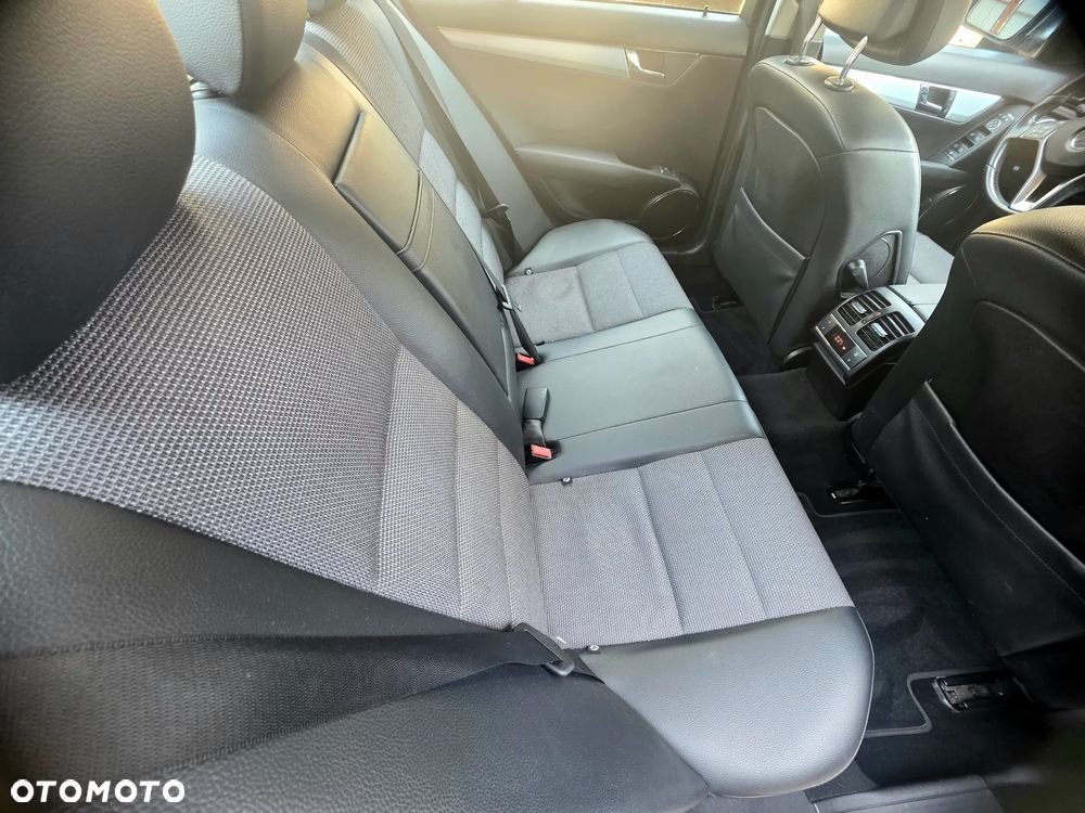 Mercedes-Benz Klasa C 220 CDI DPF Automatik Avantgarde - 5